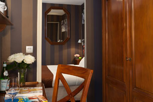 14hotel-paris-saint-paul-le-marais