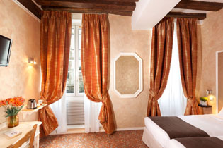 20hotel-paris-saint-paul-le-marais